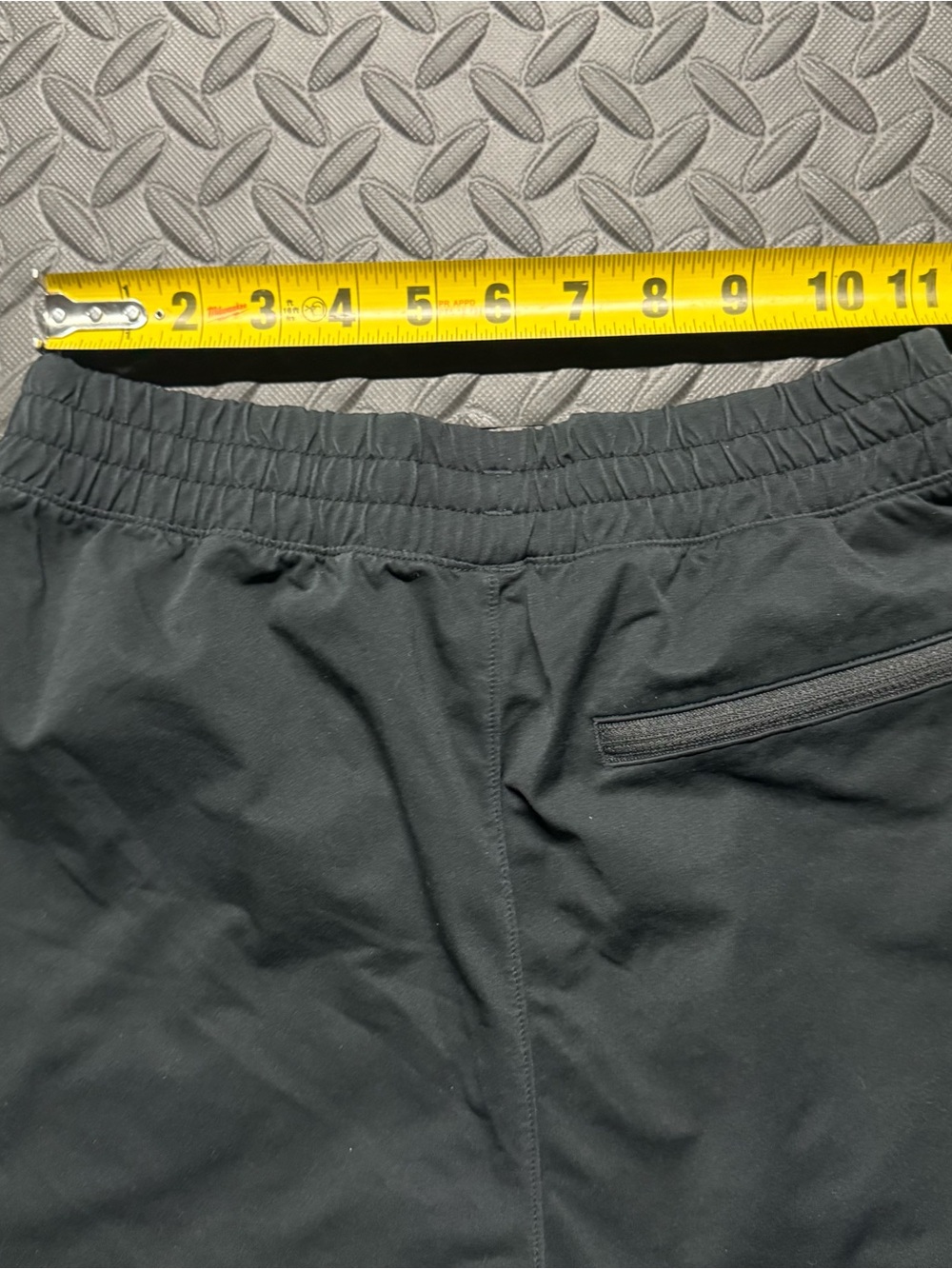 Uniqlo Black Athletic Running Shorts XS Lightweight Activewear - Picture 8 of 8